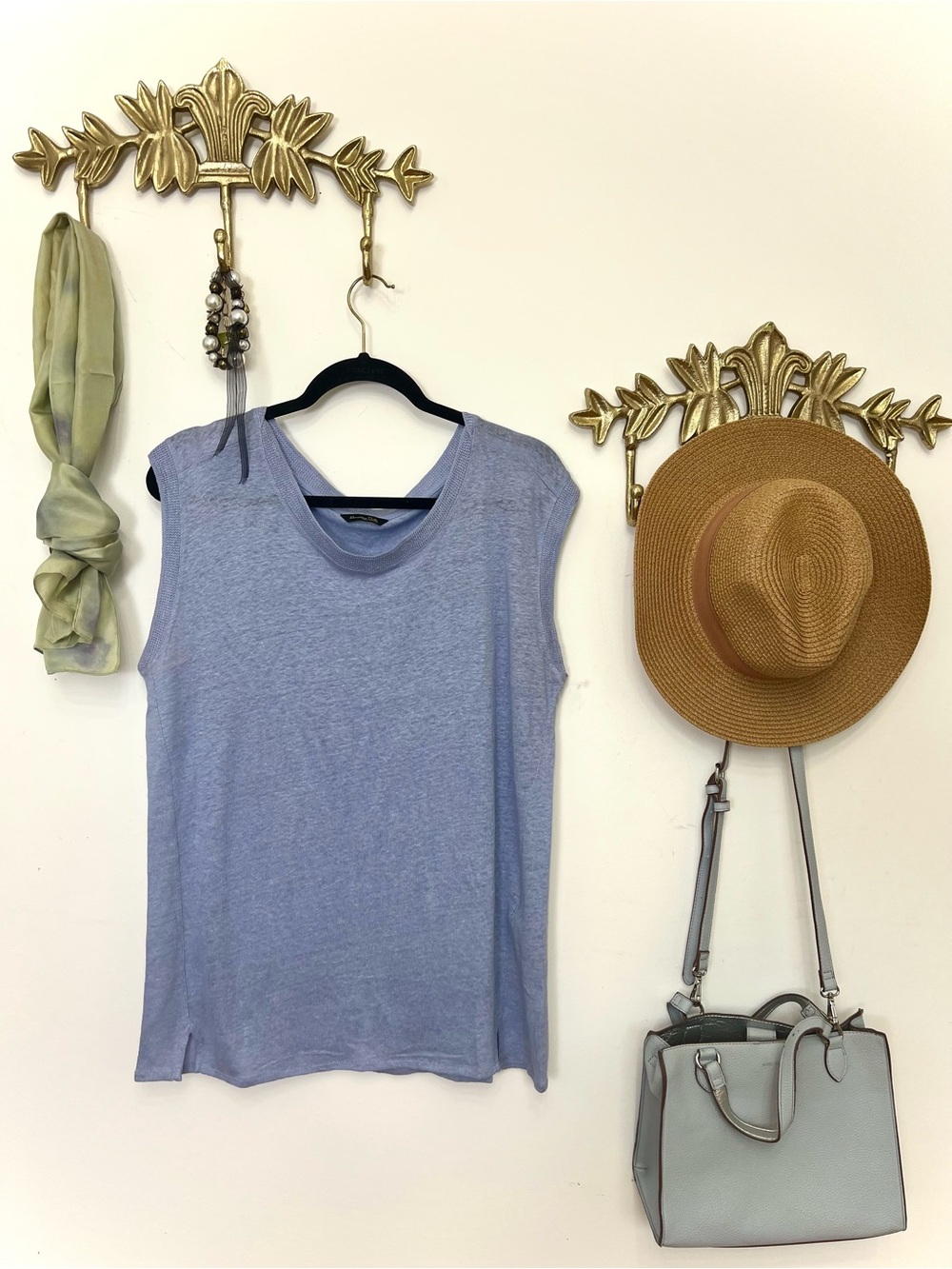 🩵100 % linen Mossimo Dutti Sleeveless Light Blue linen Tank Top - L ptp 22”